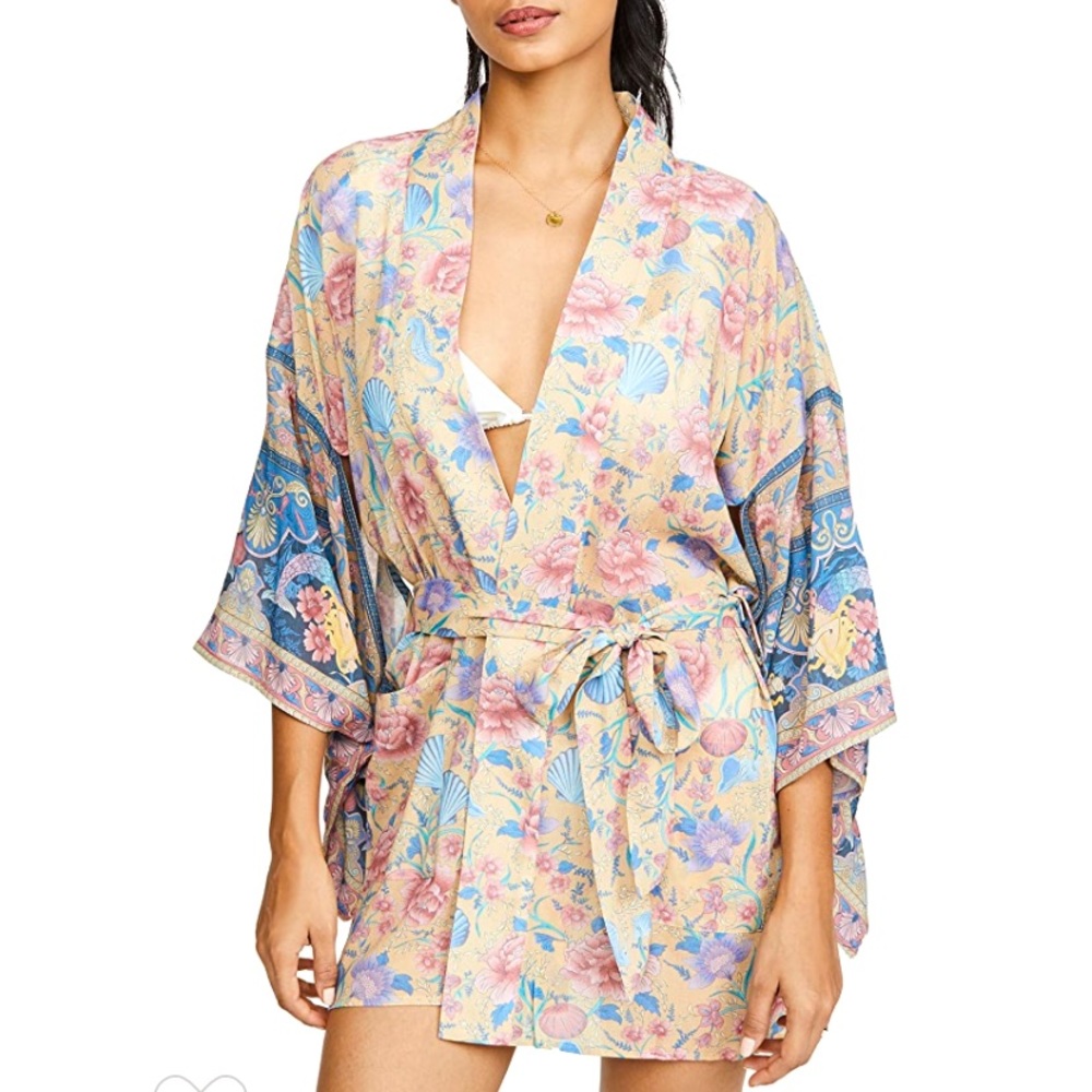Spell & The Gypsy Seashells Short Robe - Picture 3 of 6